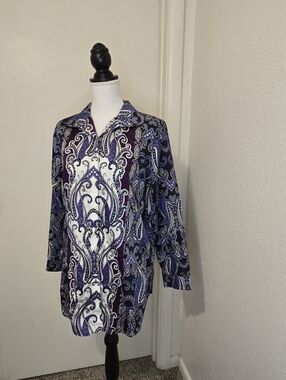 Chico's Paisley Tunic Top in Purple and White Size 1 Or A Women's 8 To 10